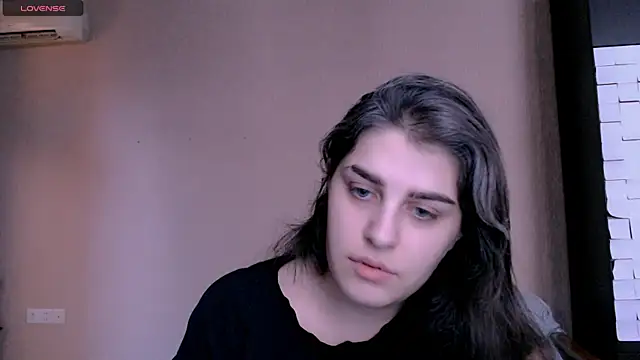 Snapshot of _Roselina_ chatting on 11-16-25, 12:55 Roselina online show from 11-16-25, 12:55