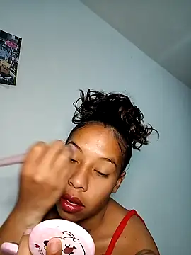 Snapshot of Miss_sparkle00 chatting on 01-26-25, 04:20 Miss sparkle00 online show from 01-26-25, 04:20