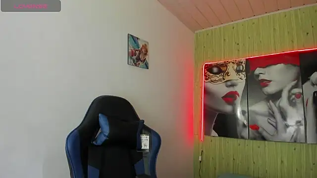 Miss sparkle00 online show from 02-25-26, 07:45