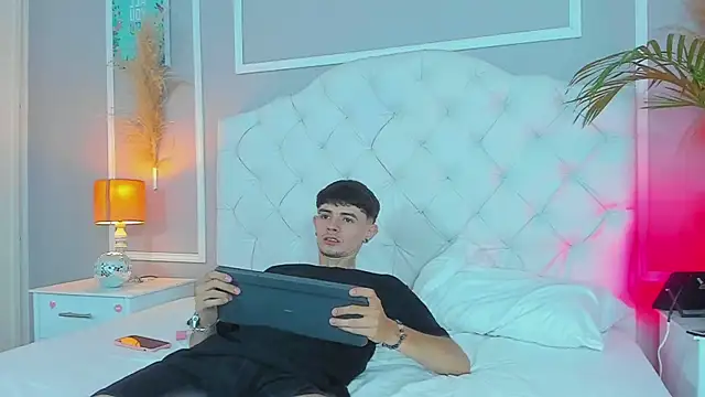 connor and angel online show from 03-22-25, 05:09