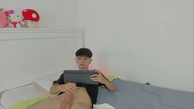 connor and angel online show from 04-01-26, 01:17