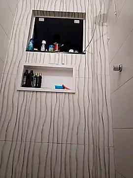 Santanacumxplod online show from 03-05-25, 01:42