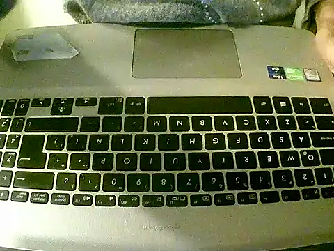 VittoriaTaylor online show from 10-21-25, 04:57