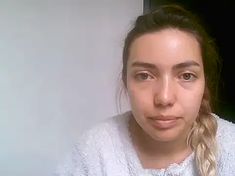 Snapshot of VittoriaTaylor chatting on 03-24-26, 03:28 VittoriaTaylor online show from 03-24-26, 03:28