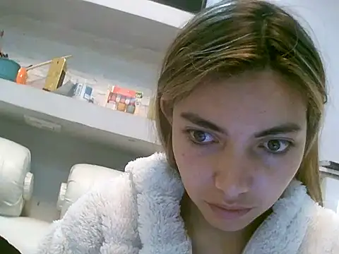 Snapshot of VittoriaTaylor chatting on 05-06-26, 10:42 VittoriaTaylor online show from 05-06-26, 10:42