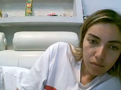 Snapshot of VittoriaTaylor chatting on 05-07-26, 10:59 VittoriaTaylor online show from 05-07-26, 10:59