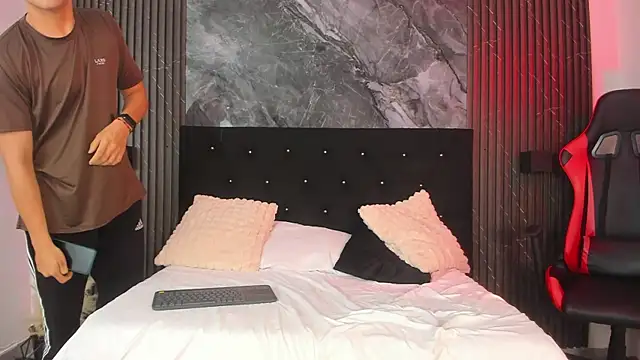 vanilla hot online show from 01-27-25, 01:19