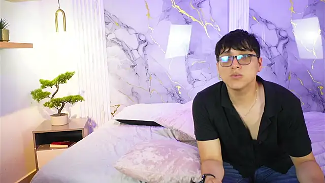 vanilla hot online show from 10-07-25, 01:30