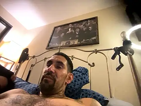 Snapshot of hornycouple818 chatting on 10-01-25, 08:20 hornycouple818 online show from 10-01-25, 08:20