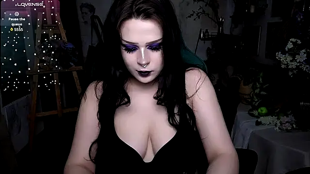 Snapshot of Rouz_Farrel chatting on 09-27-25, 11:59 Rouz Farrel online show from 09-27-25, 11:59