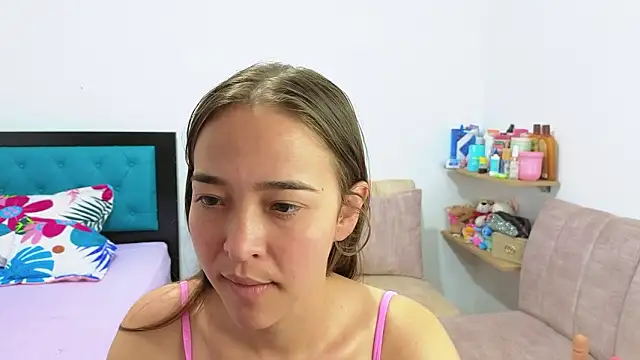Snapshot of SERAFINA_ chatting on 03-20-26, 07:19 SERAFINA online show from 03-20-26, 07:19