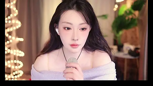 Snapshot of Dou-Dou-er chatting on 03-02-25, 12:54 Dou-Dou-er online show from 03-02-25, 12:54