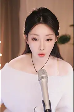 Snapshot of Dou-Dou-er chatting on 03-04-25, 10:46 Dou-Dou-er online show from 03-04-25, 10:46