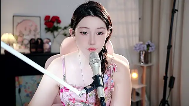 Snapshot of Dou-Dou-er chatting on 09-26-25, 12:31 Dou-Dou-er online show from 09-26-25, 12:31