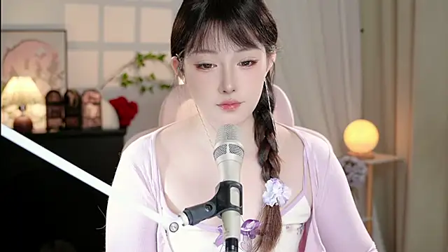 Snapshot of Dou-Dou-er chatting on 10-09-25, 12:25 Dou-Dou-er online show from 10-09-25, 12:25