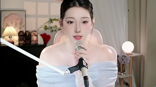 Snapshot of Dou-Dou-er chatting on 10-10-25, 08:46 Dou-Dou-er online show from 10-10-25, 08:46