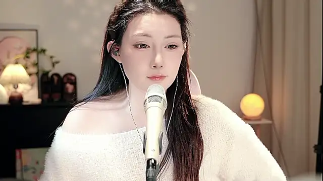 Snapshot of Dou-Dou-er chatting on 11-11-25, 12:49 Dou-Dou-er online show from 11-11-25, 12:49