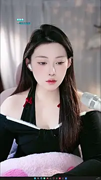 Snapshot of Dou-Dou-er chatting on 01-13-26, 08:08 Dou-Dou-er online show from 01-13-26, 08:08