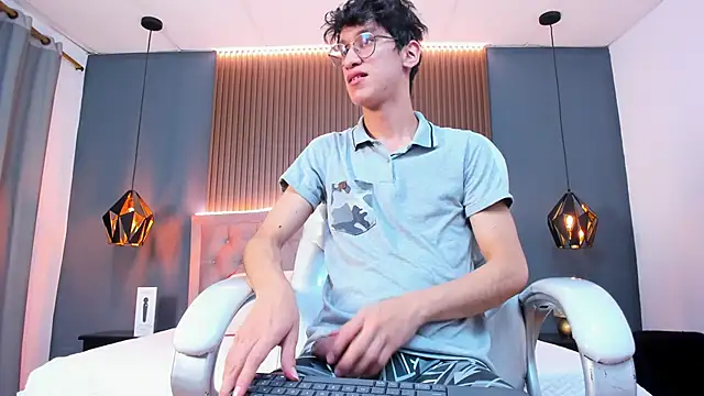 Cum hunters online show from 09-21-25, 03:30