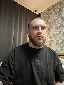 Snapshot of _XxX-XxX_ chatting on 06-05-26, 01:01 XxX-XxX online show from 06-05-26, 01:01