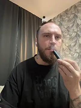 Snapshot of _XxX-XxX_ chatting on 06-17-26, 02:25 XxX-XxX online show from 06-17-26, 02:25