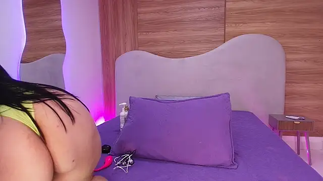 Auroraa miller online show from 03-20-26, 03:11