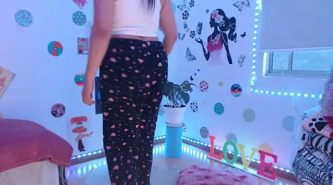 Snapshot of samy_love35 chatting on 01-26-25, 10:46 samy love35 online show from 01-26-25, 10:46