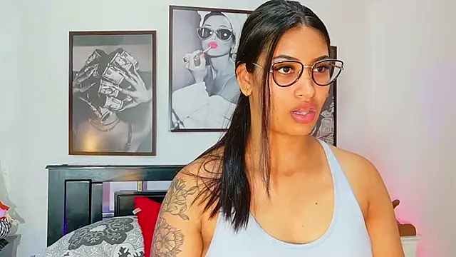 Snapshot of loretahorny chatting on 02-18-26, 01:40 loretahorny online show from 02-18-26, 01:40