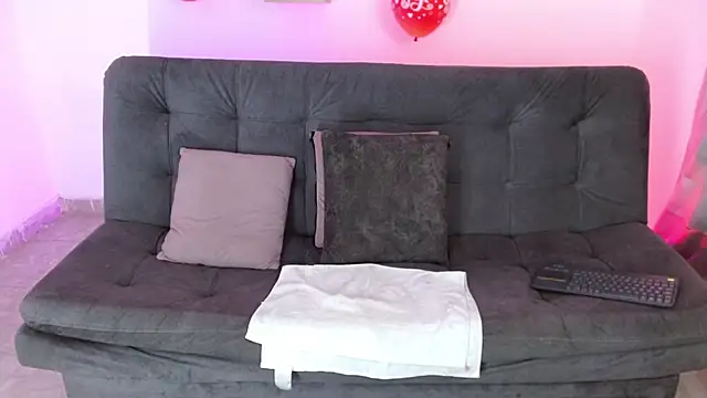 lucie petite online show from 02-17-25, 10:03