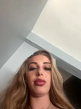 Snapshot of SexySofia_69 chatting on 05-21-26, 02:57 SexySofia 69 online show from 05-21-26, 02:57