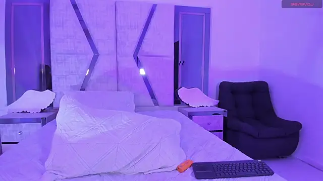 Snapshot of Alahiaa_ chatting on 01-31-25, 03:22 Alahiaa online show from 01-31-25, 03:22