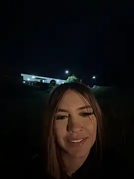 Snapshot of Alahiaa_ chatting on 11-03-25, 12:35 Alahiaa online show from 11-03-25, 12:35