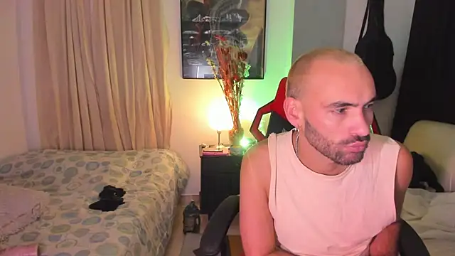 Snapshot of darkdesire_01 chatting on 01-19-25, 11:21 darkdesire 01 online show from 01-19-25, 11:21