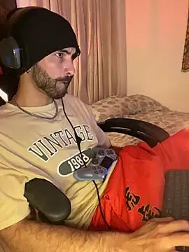 Snapshot of darkdesire_01 chatting on 01-24-25, 02:39 darkdesire 01 online show from 01-24-25, 02:39