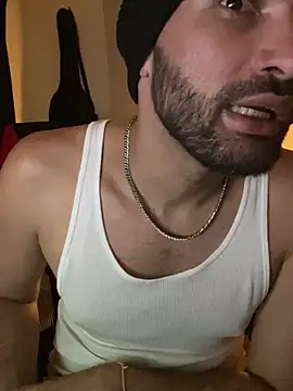 Snapshot of darkdesire_01 chatting on 02-02-25, 12:09 darkdesire 01 online show from 02-02-25, 12:09