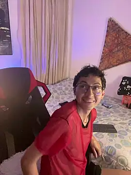 Snapshot of darkdesire_01 chatting on 02-09-25, 01:55 darkdesire 01 online show from 02-09-25, 01:55