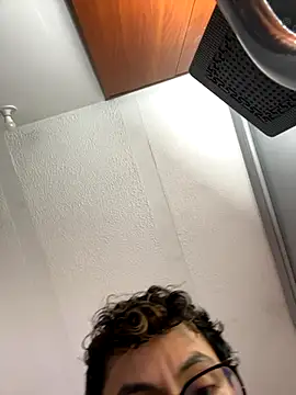 Snapshot of darkdesire_01 chatting on 09-15-25, 01:27 darkdesire 01 online show from 09-15-25, 01:27