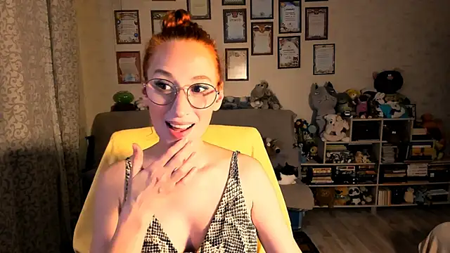 Snapshot of red_rocco chatting on 10-18-25, 03:46 red rocco online show from 10-18-25, 03:46