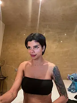 Snapshot of Rosariolovex chatting on 02-05-25, 01:44 Rosariolovex online show from 02-05-25, 01:44