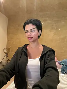 Snapshot of Rosariolovex chatting on 02-08-25, 10:07 Rosariolovex online show from 02-08-25, 10:07