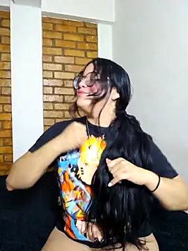 Snapshot of katrina29 chatting on 09-21-25, 03:46 katrina29 online show from 09-21-25, 03:46