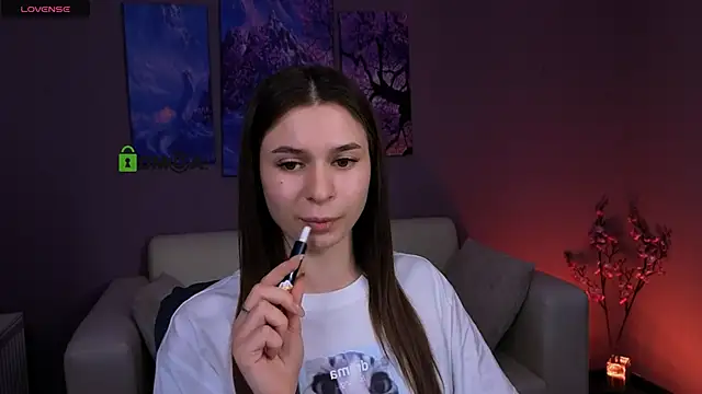 flora ri online show from 12-19-25, 09:33