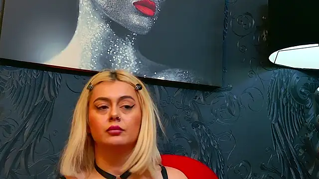 Snapshot of ChloeFrost chatting on 02-26-25, 08:37 ChloeFrost online show from 02-26-25, 08:37