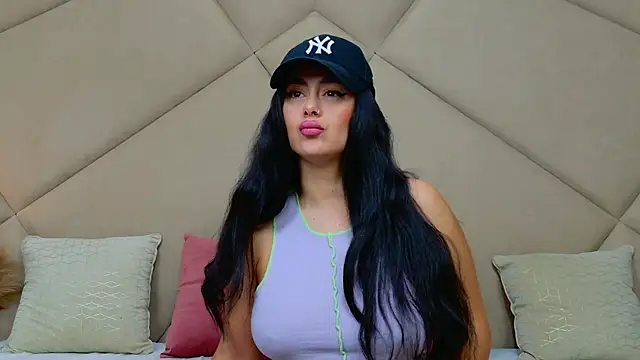 Snapshot of ChloeFrost chatting on 09-28-25, 05:13 ChloeFrost online show from 09-28-25, 05:13