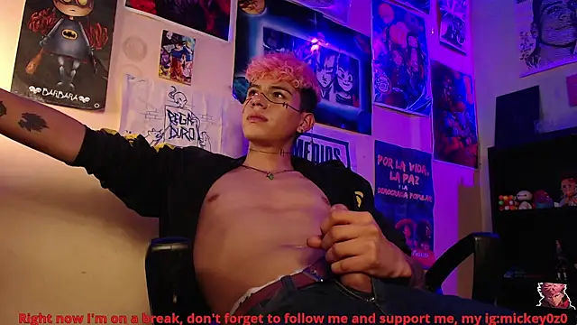 Mickey Magic online show from 11-18-25, 02:43