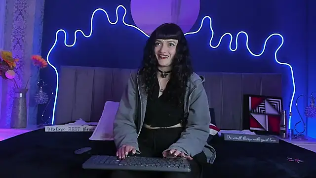 JeanneSabatier online show from 02-19-26, 07:54