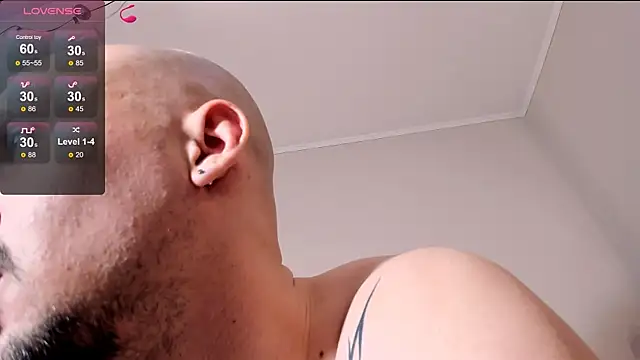 AssHunter4k online show from 04-16-26, 08:04