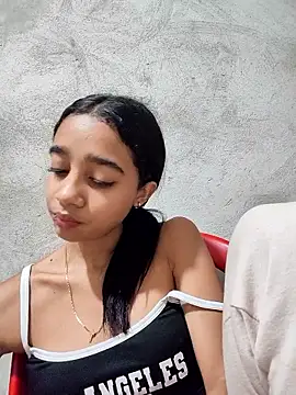 Snapshot of Zoe_Sweett18 chatting on 02-07-26, 12:31 Zoe Sweett18 online show from 02-07-26, 12:31