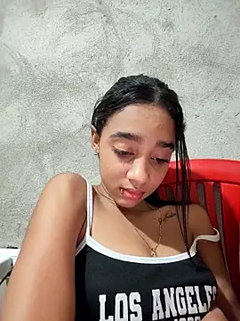 Snapshot of Zoe_Sweett18 chatting on 02-09-26, 06:34 Zoe Sweett18 online show from 02-09-26, 06:34