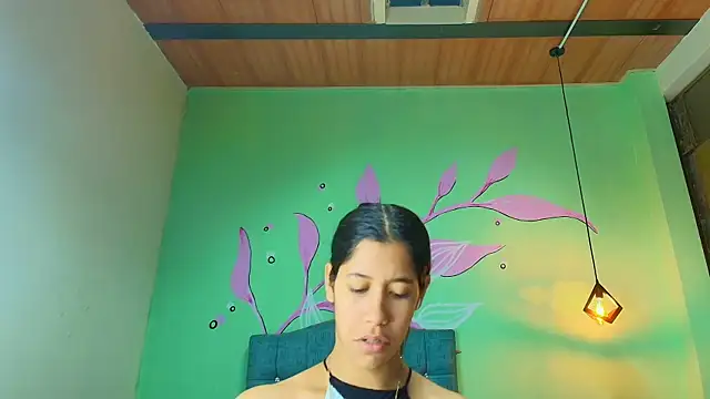 Connie Bell online show from 11-29-25, 01:58